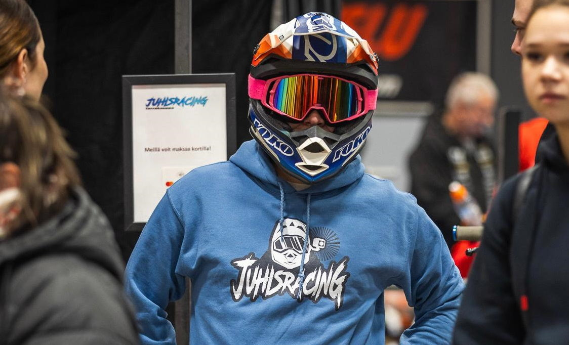 Juhiksen Tarrakauppa Tampereen Supercrosseilla 2023